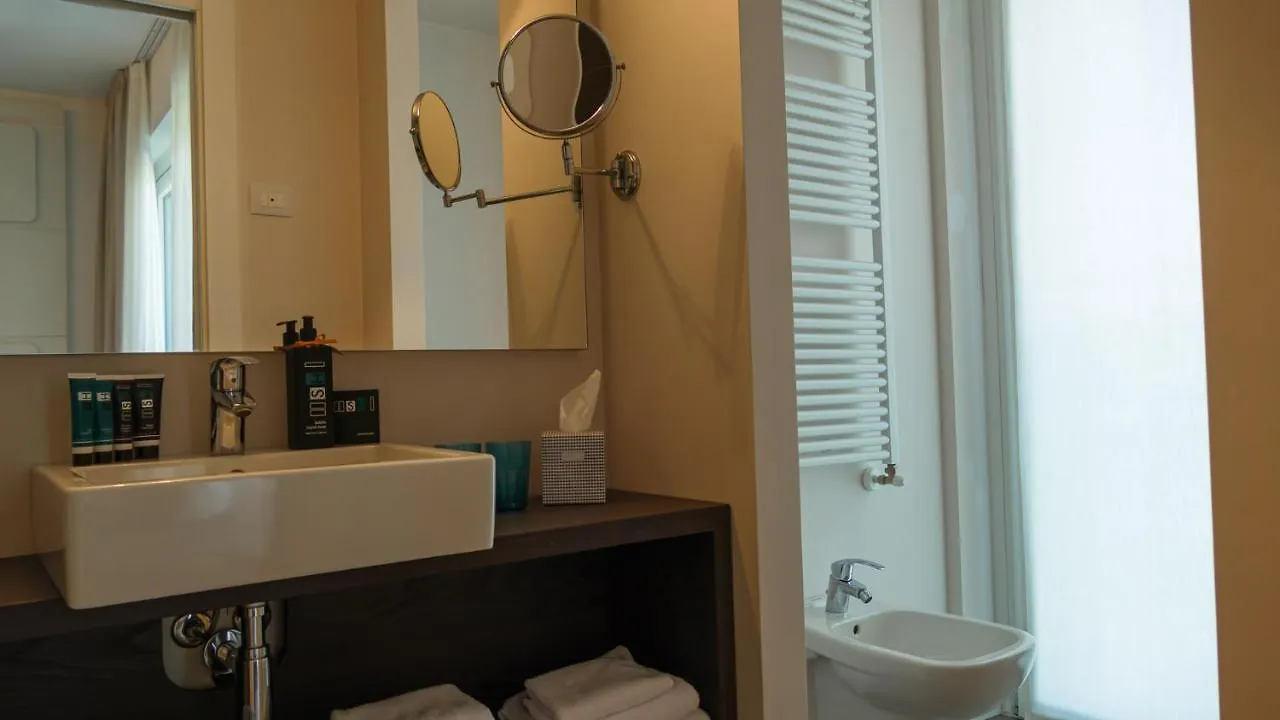 Solho Hotel Bardolino 4*,