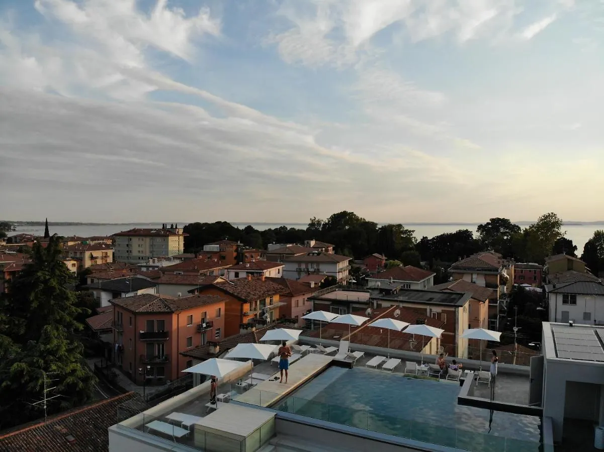 Solho Hotel Bardolino 4*,