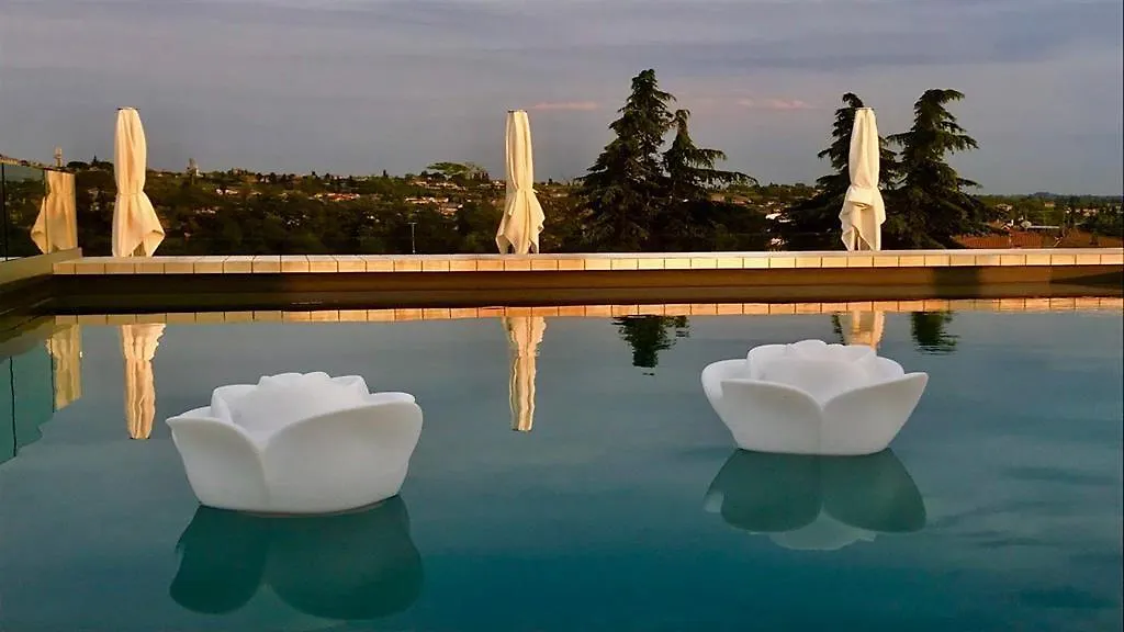 Solho Hotel Bardolino 4*,